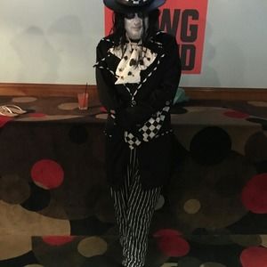 Meet your Posher, Eric